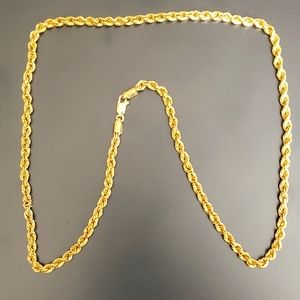 22k gold 20.75 inch, 10.5 gram, hollow link rope chain made United Arab Emirates
